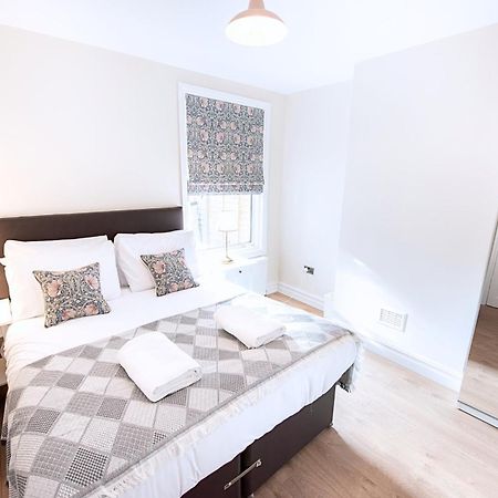 Victorian 2Br Apartment, King Beds, Fast Wifi, Near Shops, Cafes & Transport, E17 Λονδίνο Εξωτερικό φωτογραφία