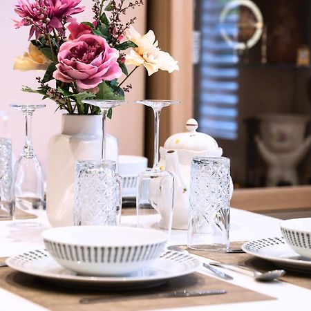 Victorian 2Br Apartment, King Beds, Fast Wifi, Near Shops, Cafes & Transport, E17 Λονδίνο Εξωτερικό φωτογραφία