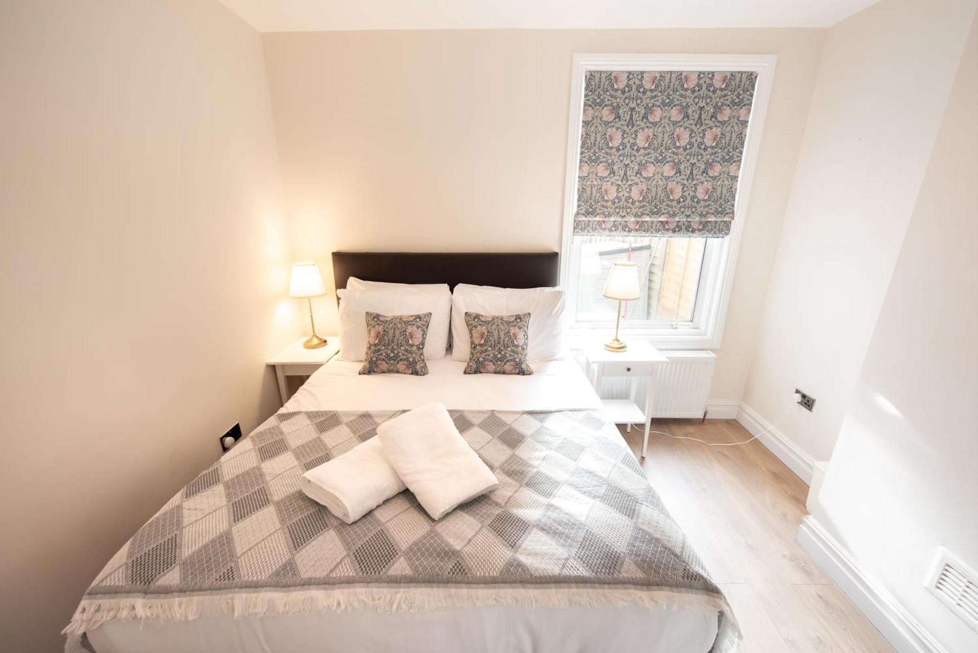 Victorian 2Br Apartment, King Beds, Fast Wifi, Near Shops, Cafes & Transport, E17 Λονδίνο Εξωτερικό φωτογραφία
